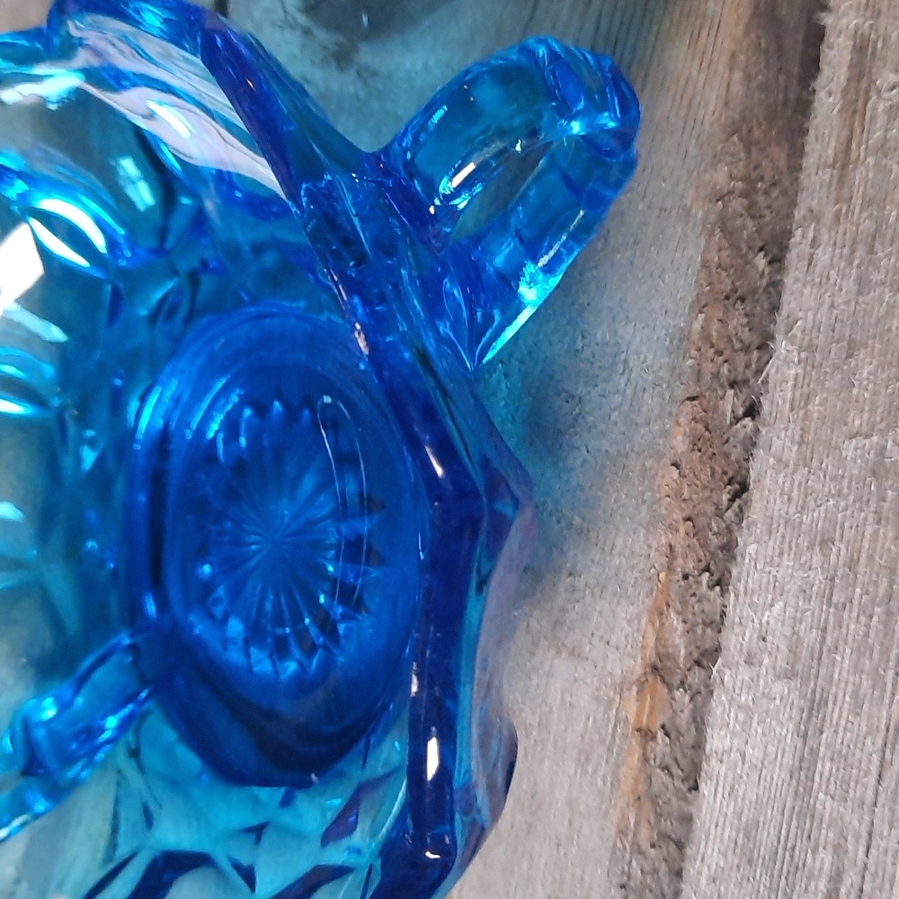 A set of two vintage Anchor Hocking blue glass servers - Picture 5 of 7